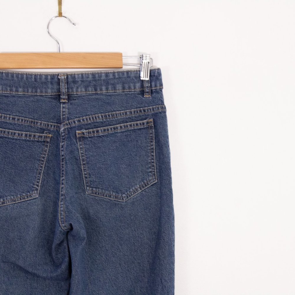 *Van Heusen Medium Wash Jeans - Picture 4 of 9